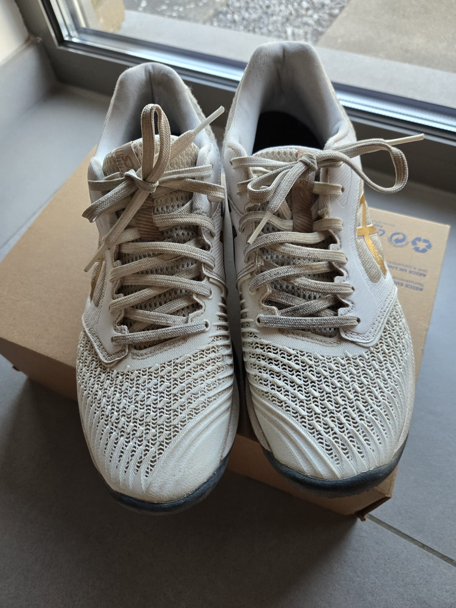 Asics schoenen